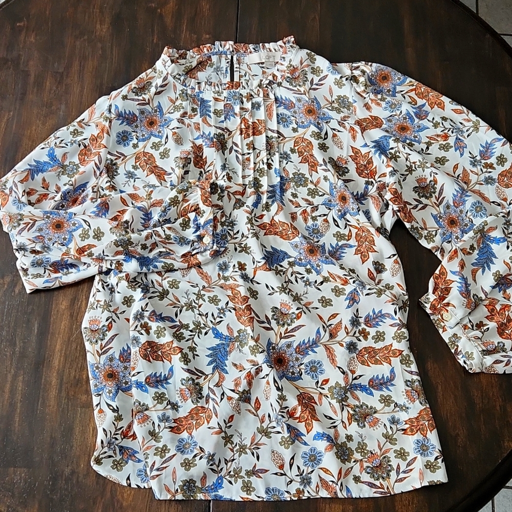Loft long sleeved blouse